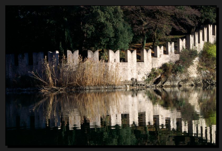 Lago, controluce e (clima) mediterraneo